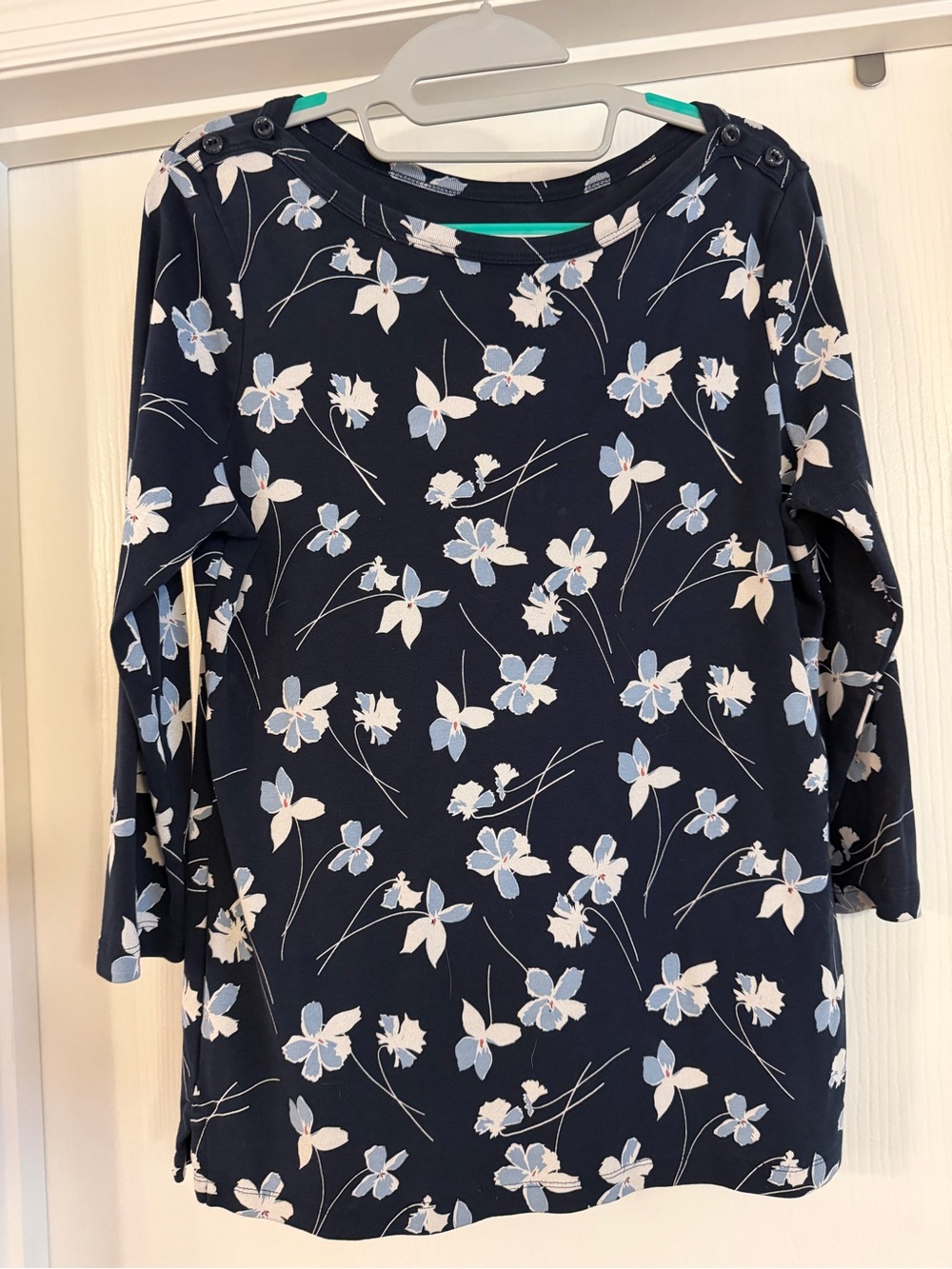 Lands' End Navy Floral Button-Shoulder 3/4 Sleeve Tee size M